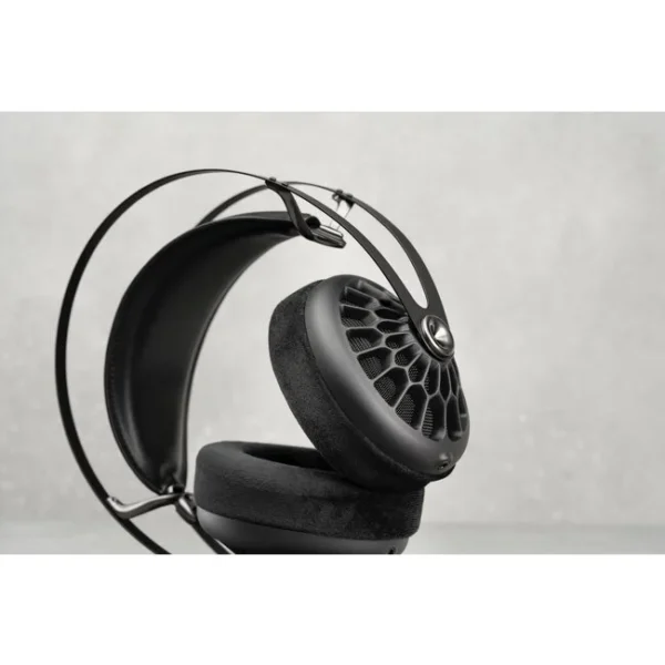 Meze 105 AER side zij schuin